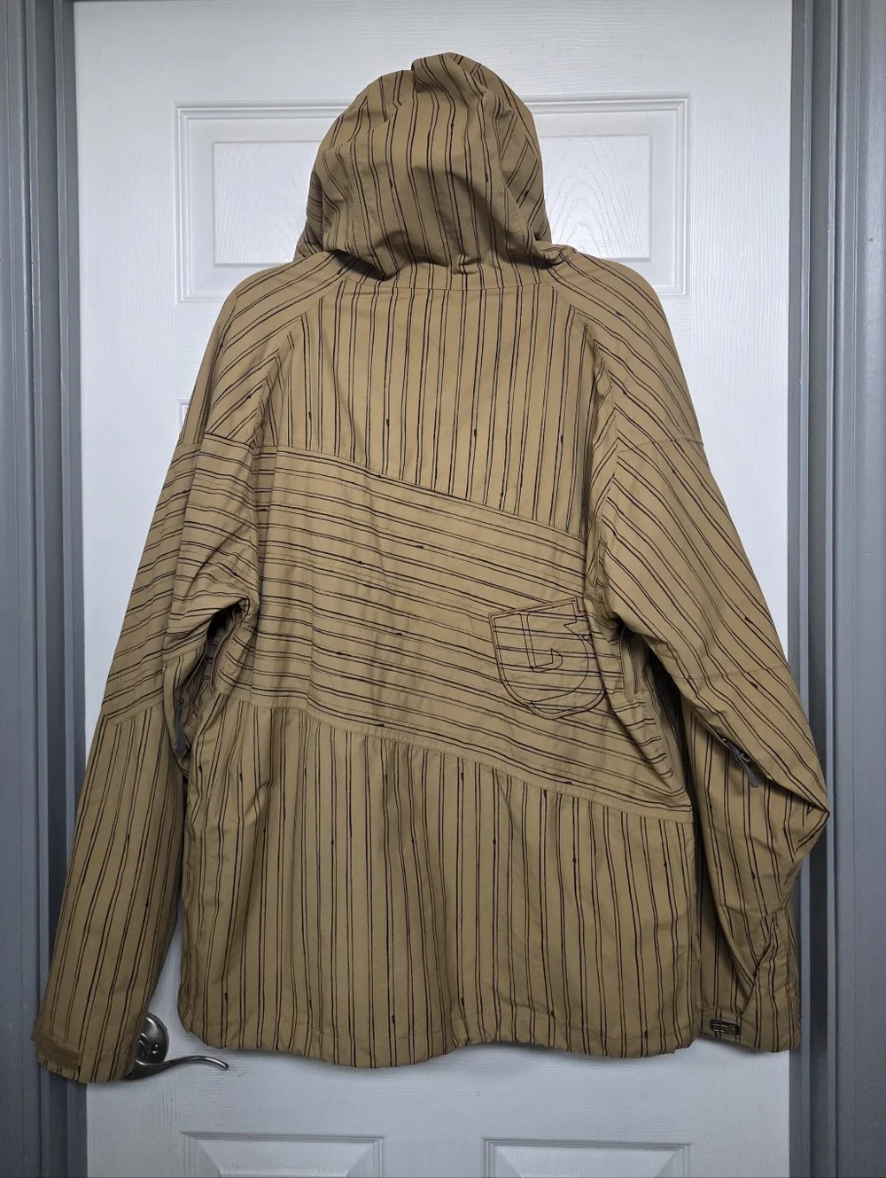 Burton Men’s Tan Pinstriped Hooded Snow Jacket The White Collection Gorpcore Med